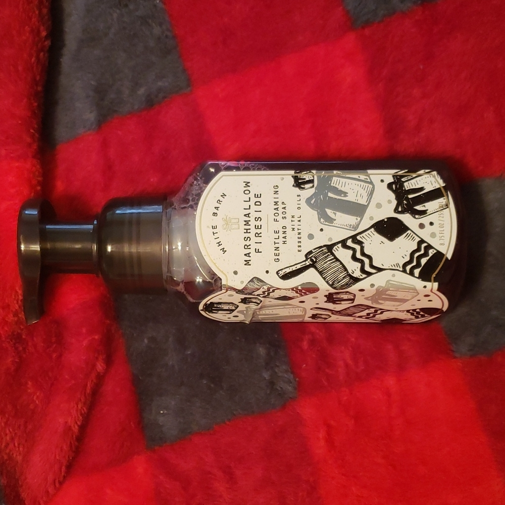 White Barn Marshmallow Fireside Hand Soap